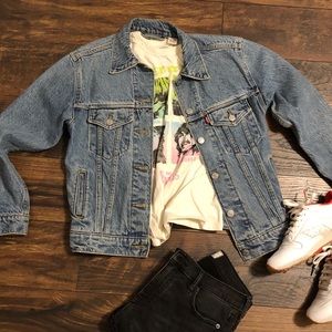 Levi’s vitange like denim jacket